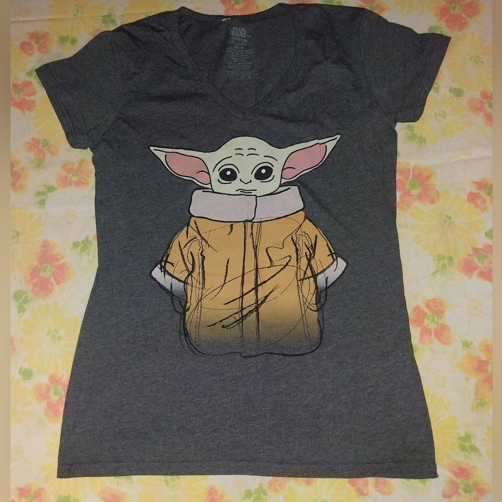 Star Wars The Mandalorian Baby Yoda tshirt